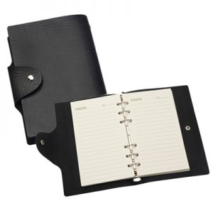 מחברת עור שחור