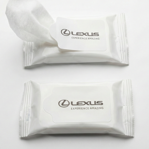 מארז מיני 5 מגבונים לריענון  ממותג